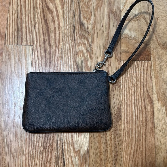 Coach SMALL WRISTLET WITH STRIPE IN SIGNATURE CANVAS (COACH F52704) - Picture 4 of 5